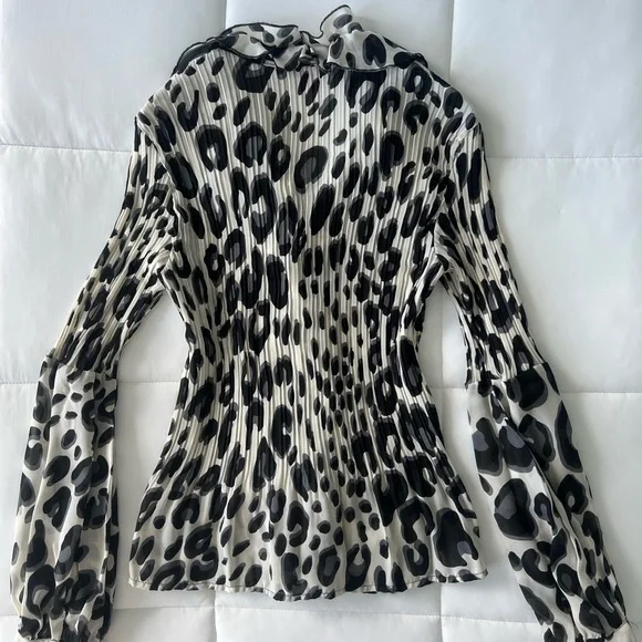 Sunny Leigh Blouse - Picture 6 of 8